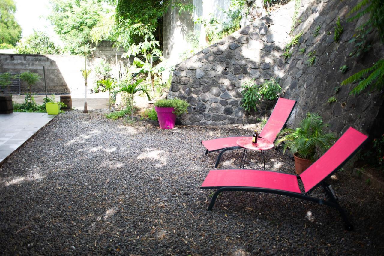 Le Bambou T3 Centre Ville Sainte Clotilde Rez De Jardin Bois de Nefles  Экстерьер фото